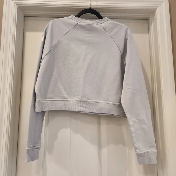 Nike Cropped Sweatshirt Size Medium - Picture 2 of 6